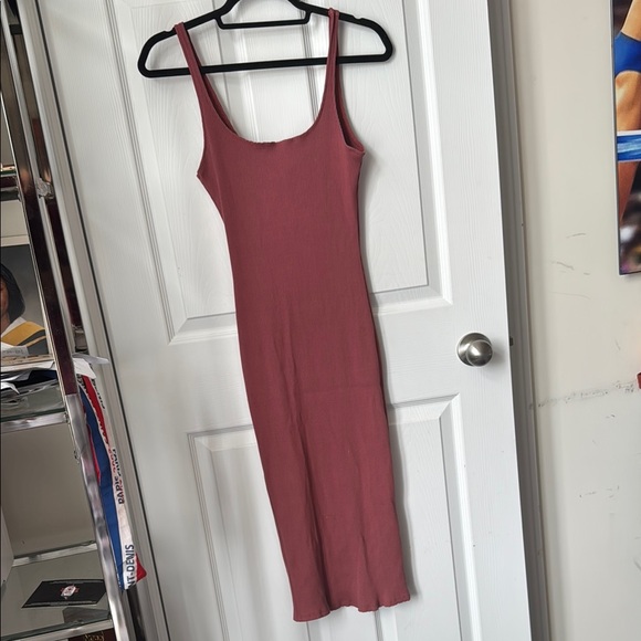 Dresses & Skirts - Elegant Mauve Sleeveless Dress